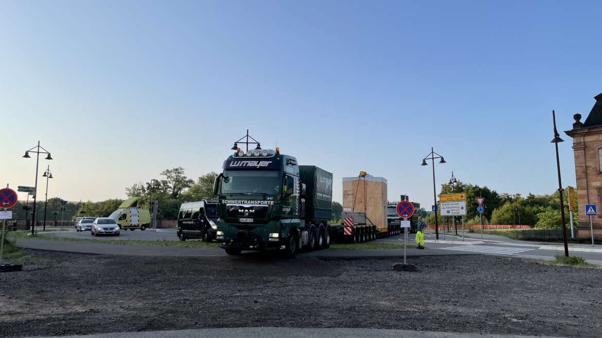 Swivel unit from Saarbrücken to Singapore